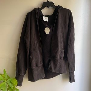 Aerie NWT Size L fitted Black Wash Zip Up Hoodie Sweatshirt w Thumb Holes
